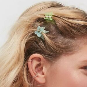 Urban Renewal VINTAGE Set of 12 Iridescent Mini Butterfly Hair Clips. NWOT.